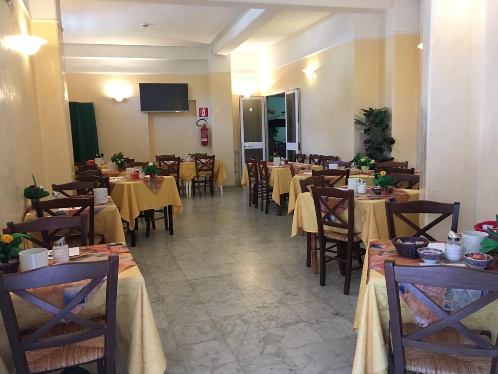 Hotel Annunziata Massa  Ngoại thất bức ảnh